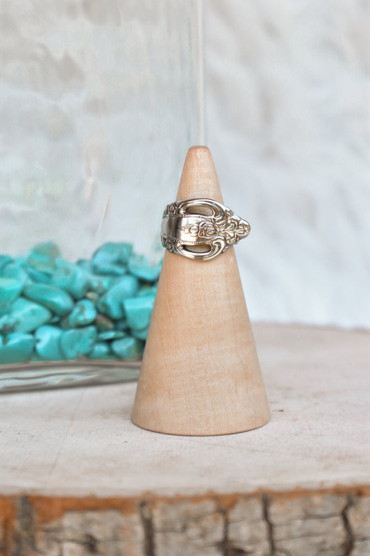 The Scuttle Ring size 8.5